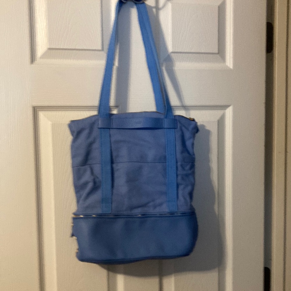 This is a Hammitt Los Angeles bag like new and a lot of Room!